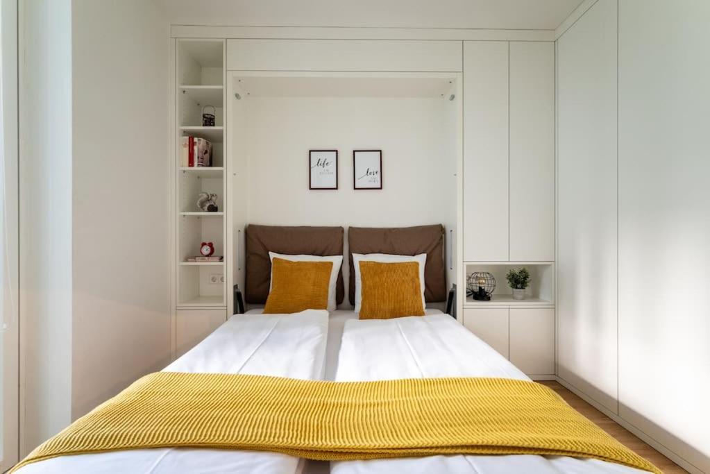Apartment Hm • New Studio By Wu & Messe Wien