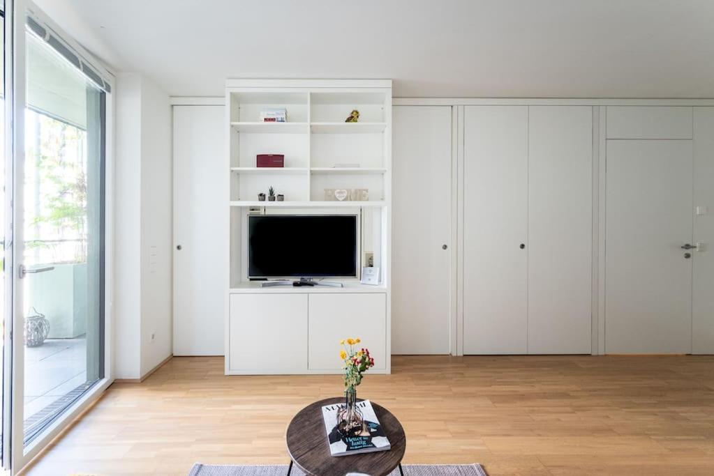 Hm • New Studio By Wu & Messe * Wien